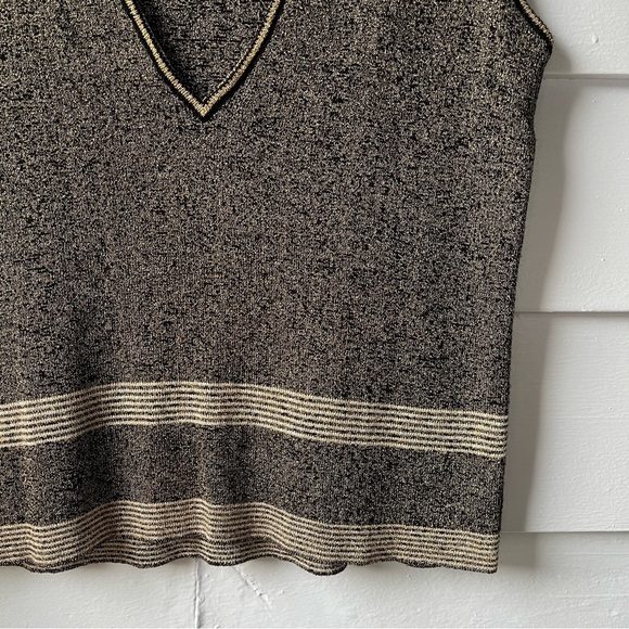 Vintage Metallic Gold and Black Sleeveless V-Neck Knit Top - Picture 5 of 10